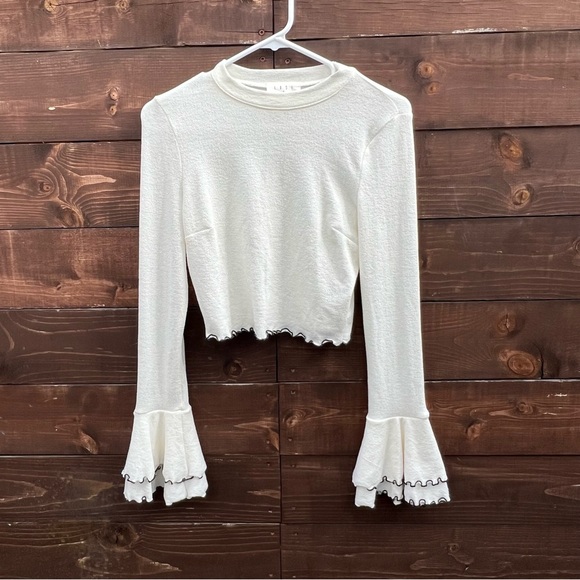 Lost & Wander Crop Top Bell Sleeves - Picture 2 of 4